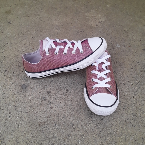 3 Junior girls Converse shoes - Picture 2 of 13